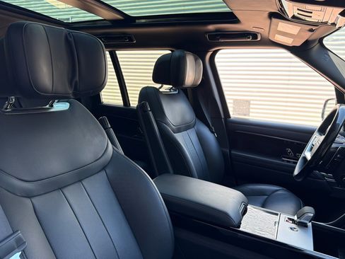Certified 2025 Land Rover Range Rover Autobiography AWD/4WD image 27