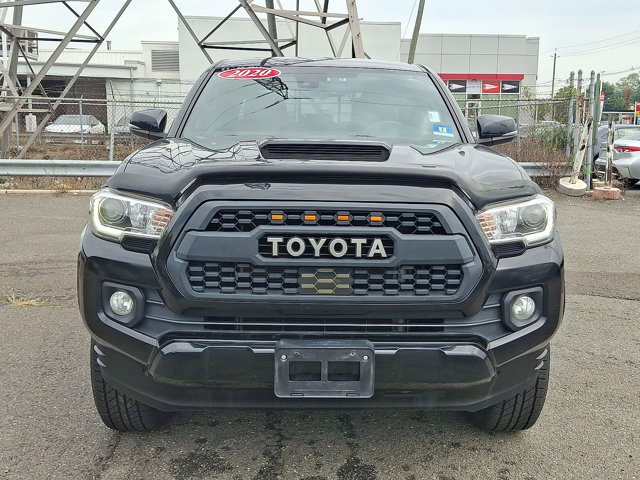 Used 2020 Toyota Tacoma TRD Sport AWD/4WD image 28