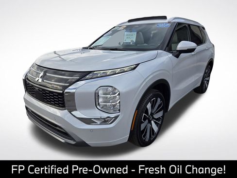 Used 2025 Mitsubishi Outlander SEL FWD image 5