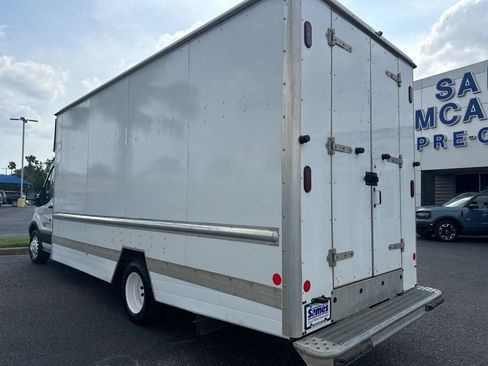 Used 2019 Ford Transit 350 178 DRW RWD image 3