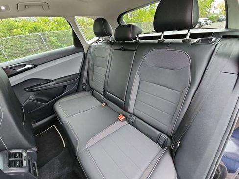 Used 2023 Volkswagen Taos SE w/ Panoramic Sunroof Package AWD/4WD image 25