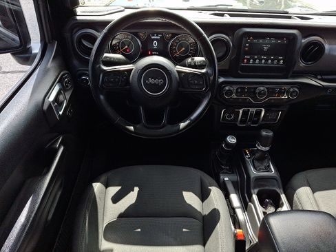 Used 2022 Jeep Wrangler Unlimited Sport AWD/4WD image 12