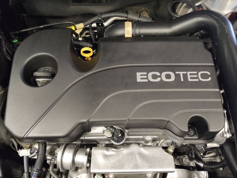 Used 2021 Chevrolet Equinox LT image 30