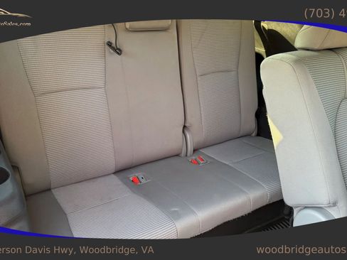 Used 2021 Toyota Highlander LE image 38