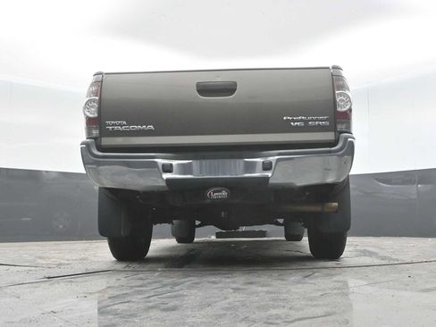 Used 2013 Toyota Tacoma PreRunner w/ SR5 Pkg RWD image 32