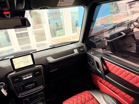Used 2015 Mercedes-Benz G 63 AMG 4MATIC image 54