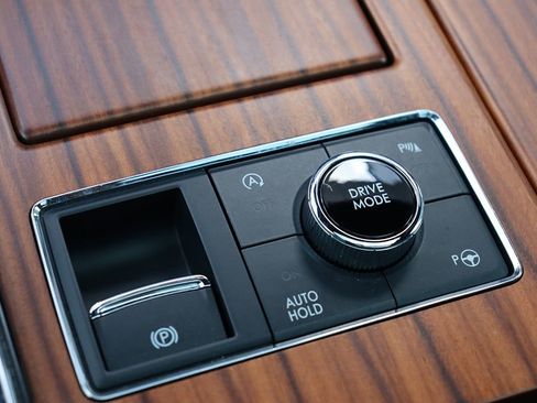 Used 2019 Lincoln Navigator L Reserve image 28