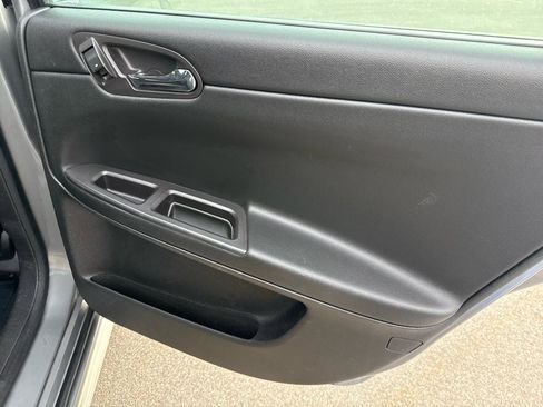 Used 2009 Chevrolet Impala LT w/ Luxury Edition Package image 15