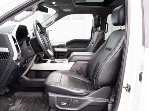 Used 2017 Ford F150 Lariat w/ Equipment Group 502A Luxury image 12