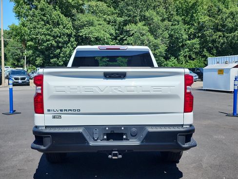 Used 2023 Chevrolet Silverado 1500 W/T w/ WT Value Package AWD/4WD image 4