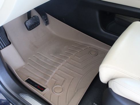 Used 2017 Cadillac XT5 Luxury w/ Driver Awareness Package image 32