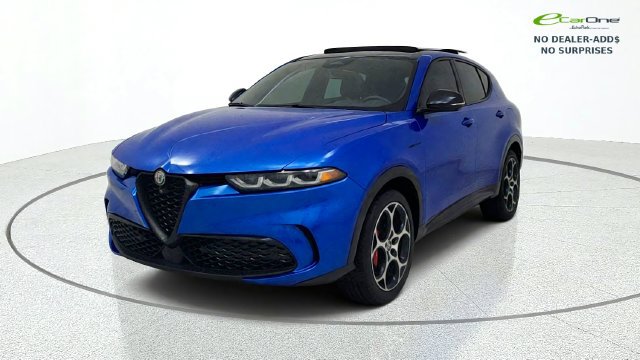 Used 2024 Alfa Romeo Tonale Veloce w/ Active Assist Package AWD/4WD image 3