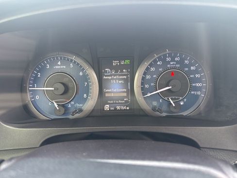 Used 2018 Toyota Sienna Limited image 12