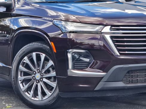 Used 2023 Chevrolet Traverse Premier FWD image 3