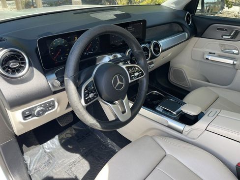 Used 2020 Mercedes-Benz GLB 250 image 10