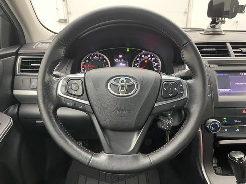 Used 2016 Toyota Camry SE FWD image 17