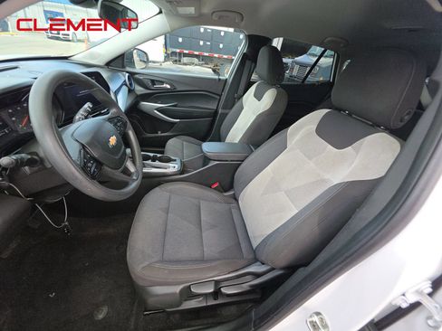 Used 2024 Chevrolet Trax LS FWD image 3