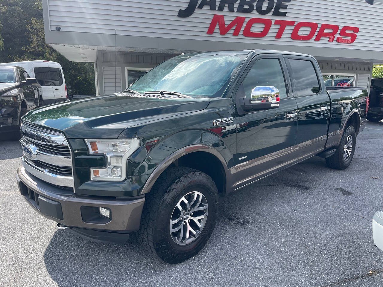 Used 2016 Ford F150 Lariat w/ Equipment Group 502A Luxury AWD/4WD image 3