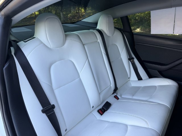 Used 2022 Tesla Model 3 Long Range AWD/4WD image 26