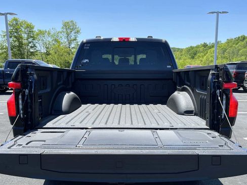 New 2023 Ford F150 Lightning Platinum AWD/4WD image 29