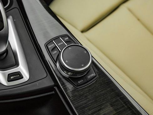 Used 2018 BMW 330e RWD image 26