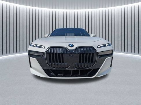 Used 2024 BMW 740i RWD image 9