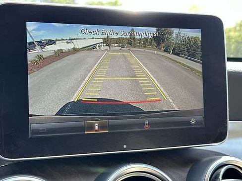 Used 2019 Mercedes-Benz GLC 300 4MATIC image 14
