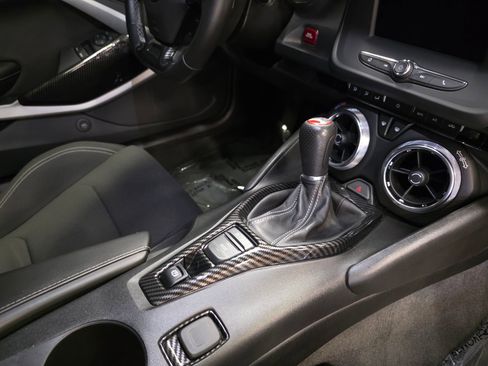 Used 2024 Chevrolet Camaro LT RWD image 4