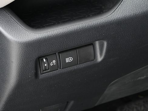 Used 2019 Toyota RAV4 XLE FWD image 22