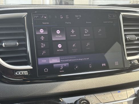 Used 2023 Chrysler Pacifica Touring-L image 18