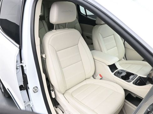 Used 2023 GMC Acadia Denali image 17