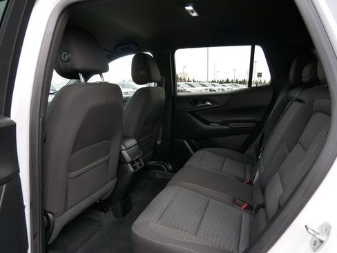 Used 2025 Chevrolet Equinox LT AWD/4WD image 16