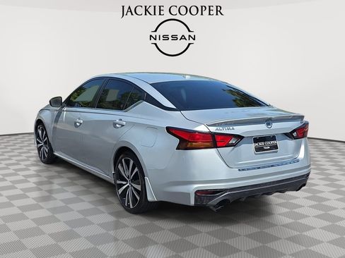 Used 2022 Nissan Altima 2.5 SR FWD image 7