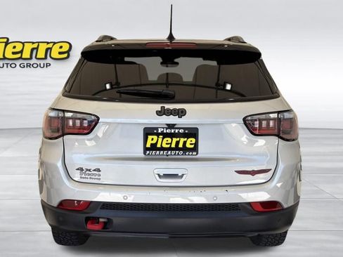 Used 2025 Jeep Compass Trailhawk AWD/4WD image 3