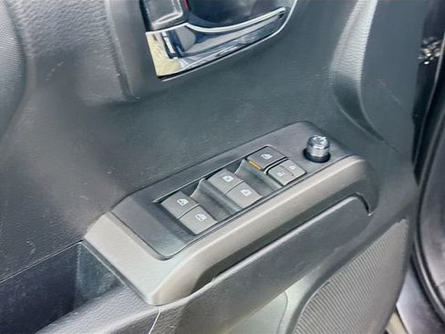 Used 2023 Toyota Tacoma TRD Off-Road image 17