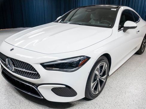 New 2026 Mercedes-Benz CLE 300 4MATIC Coupe image 1