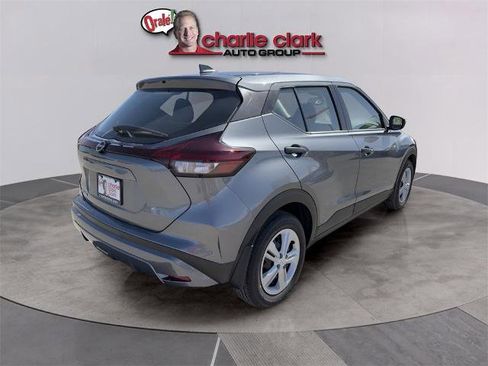 Certified 2025 Nissan Kicks Play S image 6