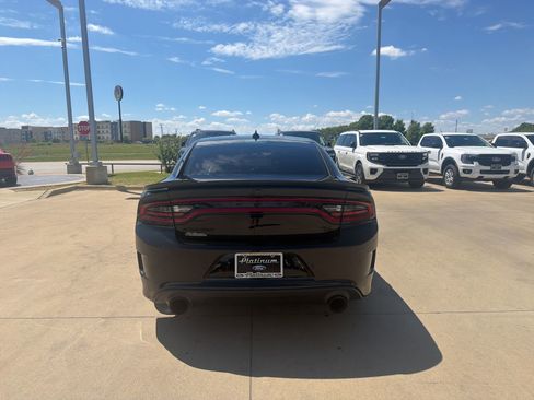 Used 2022 Dodge Charger R/T w/ Blacktop Package RWD image 4