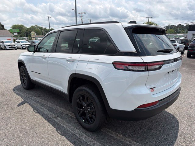 New 2026 Jeep Grand Cherokee Altitude AWD/4WD image 5