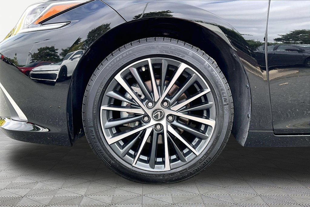Used 2025 Lexus ES 350 w/ Premium Package FWD image 25