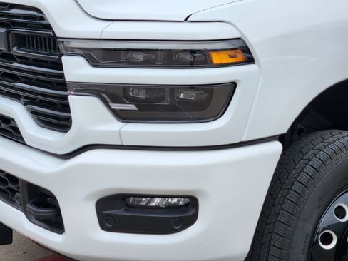 New 2026 RAM 3500 Laramie AWD/4WD image 10