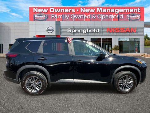 Used 2025 Nissan Rogue S AWD/4WD image 4