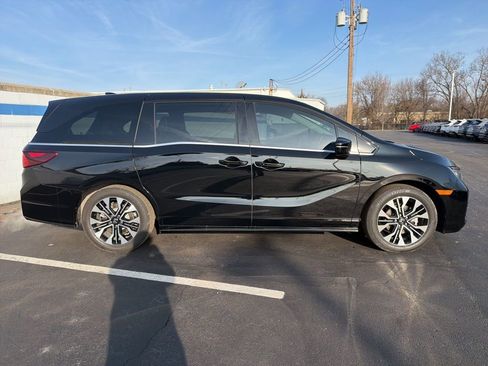 Certified 2026 Honda Odyssey Elite image 6