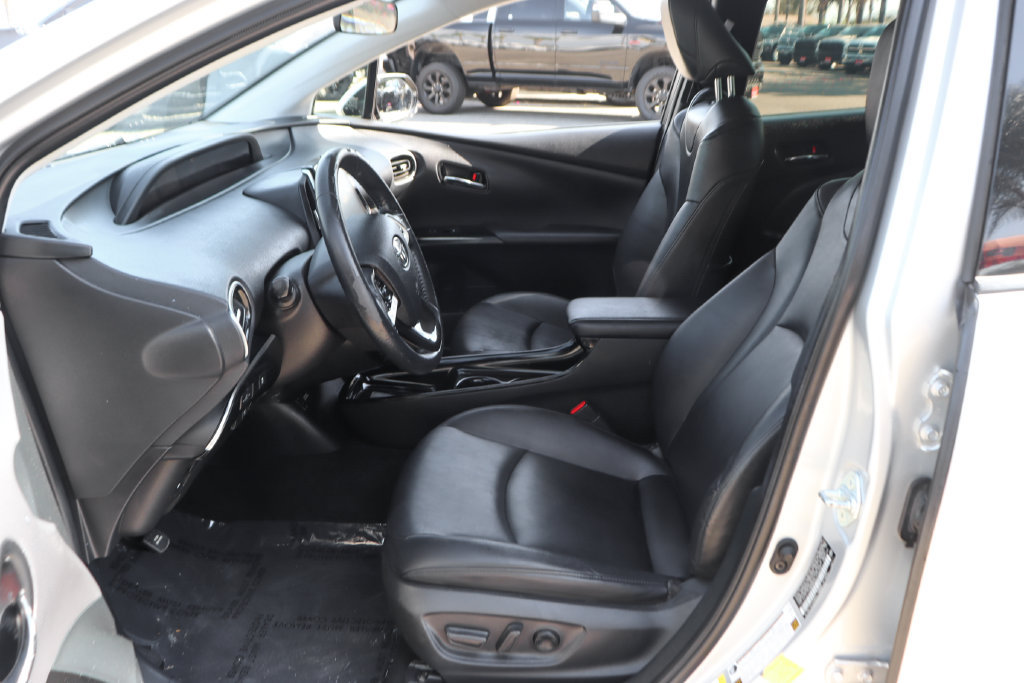 Used 2018 Toyota Prius Prime Premium w/ Carpet Mat Package FWD image 16