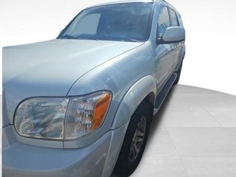 Used 2005 Toyota Sequoia Limited AWD/4WD image 1