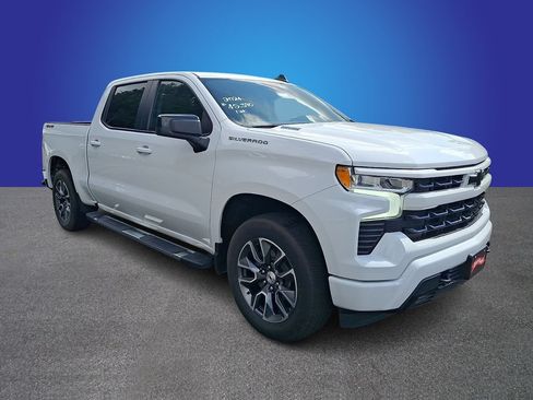 Used 2024 Chevrolet Silverado 1500 RST AWD/4WD image 3