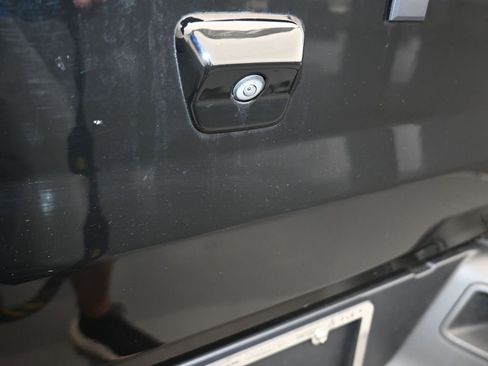 Used 2024 Jeep Gladiator Sport w/ Premium Package image 38