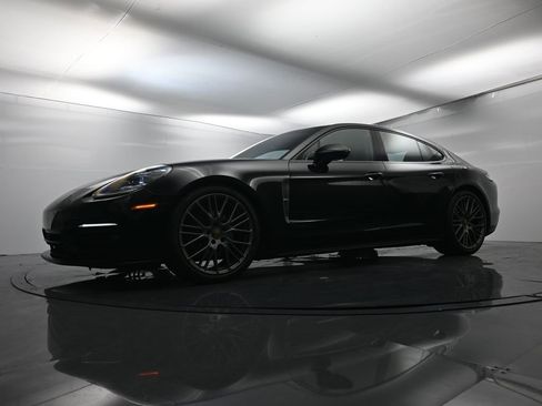 Used 2023 Porsche Panamera Platinum Edition image 47