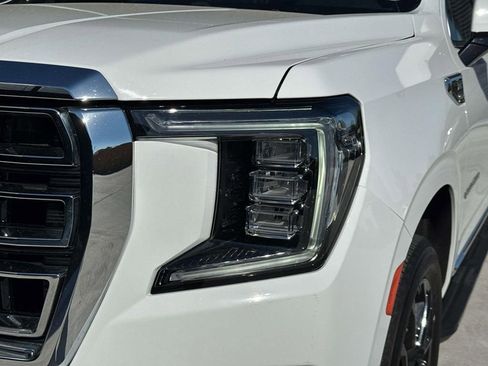 Used 2023 GMC Yukon SLT w/ SLT Premium Package image 7