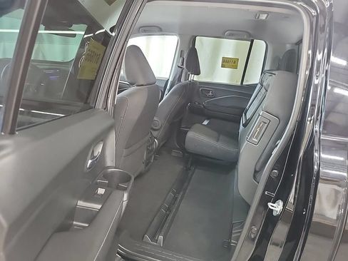 Used 2023 Honda Ridgeline Sport image 5